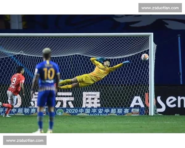 恒大与苏宁决赛次回合巅峰对决全景呈现与关键战术深度解读全方位 恒大与苏宁决赛次回合巅峰对决全景呈现与关键战术深度解读全方位